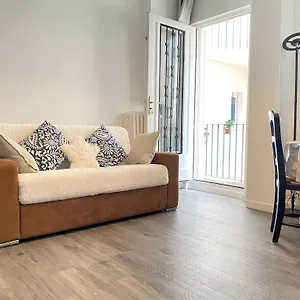https://hotel-11.fr-paris.fr
